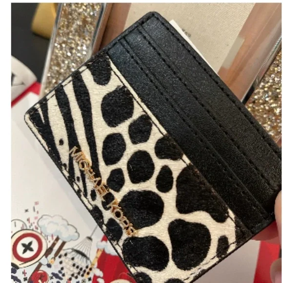 Sold - Picture 3 of 5